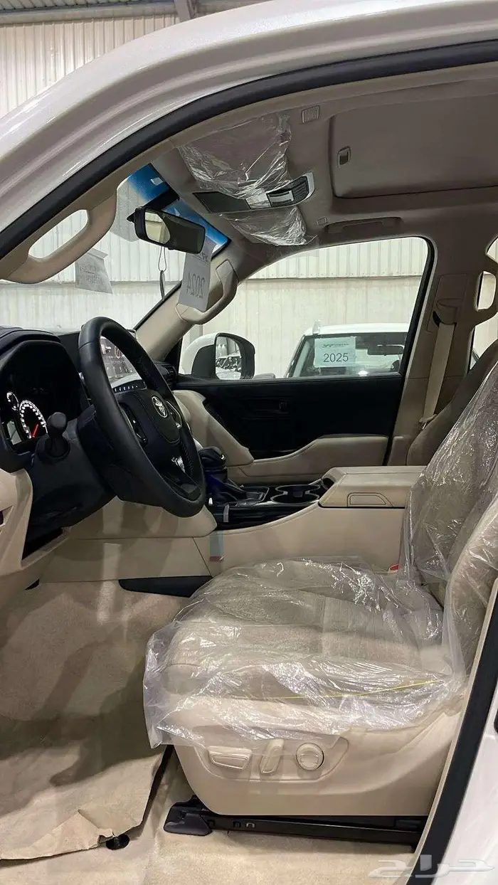 تويوتا لاند كروزر موديل 2024 GXR سعودي L2 12