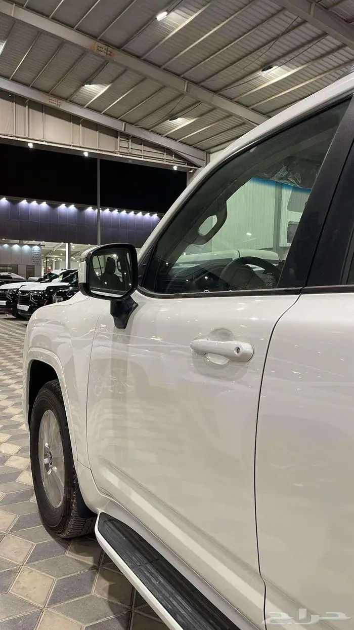 تويوتا لاند كروزر موديل 2024 GXR سعودي L2 4