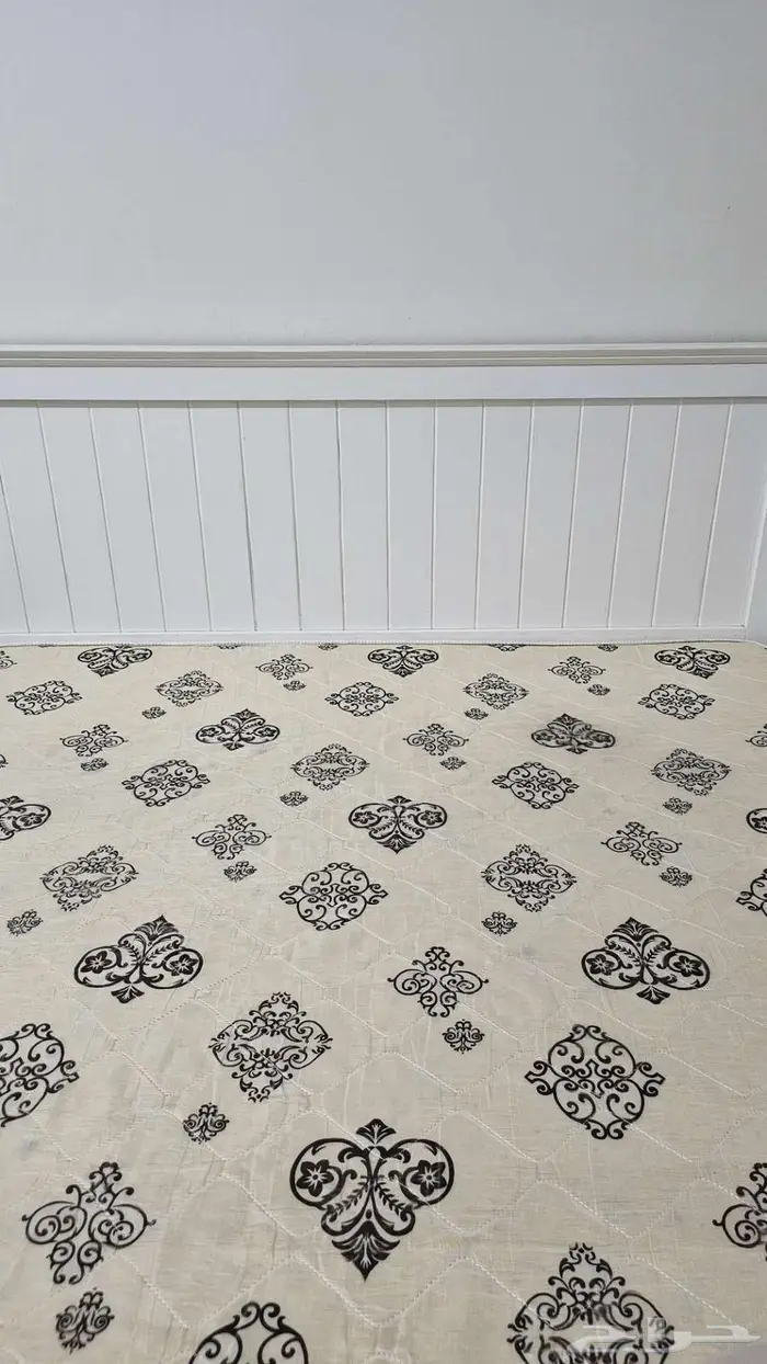 للبيع مرتبة بحالة جيدة 0