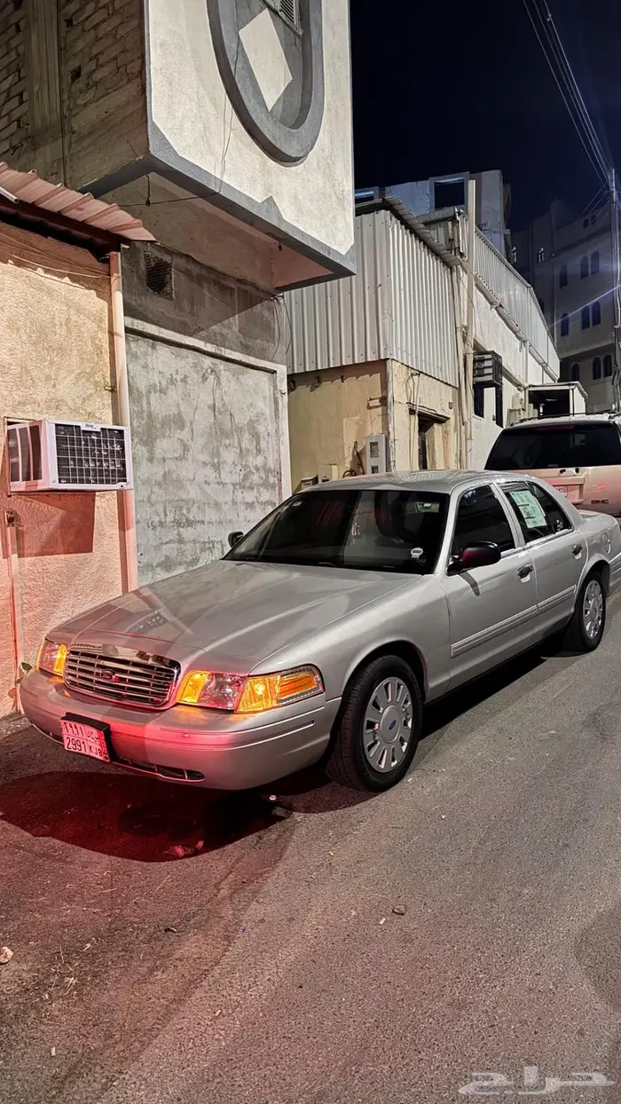 فورد كروان فكتوريا 3