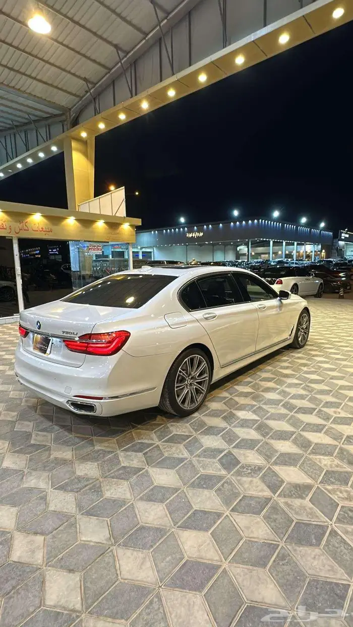 بى ام دبليو 2018 LI730 5
