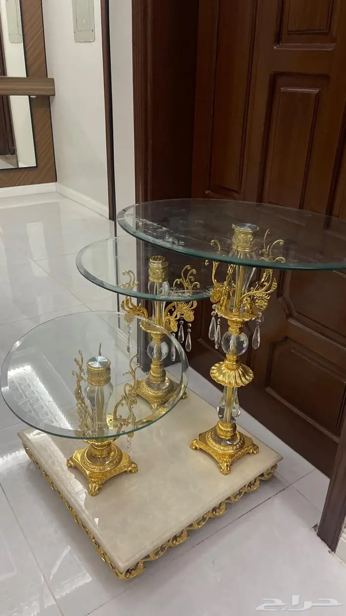طقم طاولة 3 ادوار او عربية ملكة 3