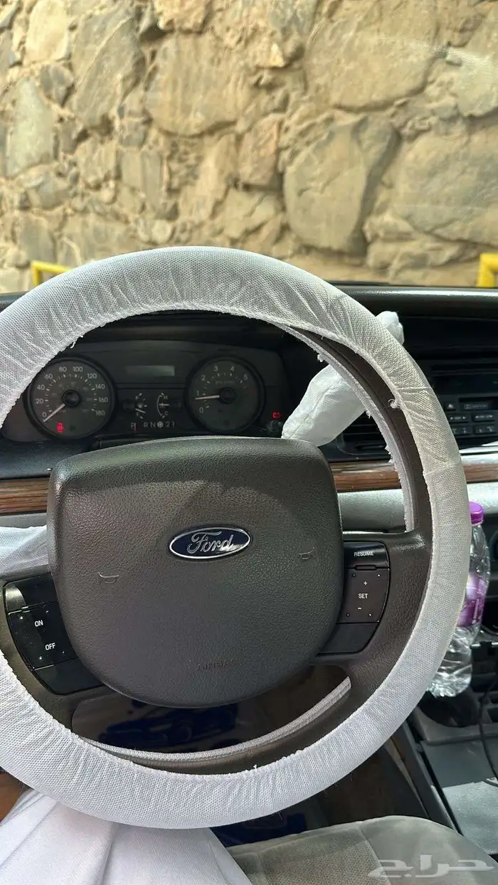 للبيع فورد كرون فكتوريا سعودي 2008 10