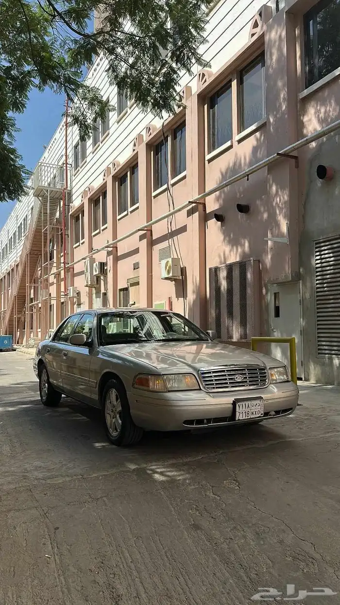 للبيع فورد كرون فكتوريا سعودي 2008 1