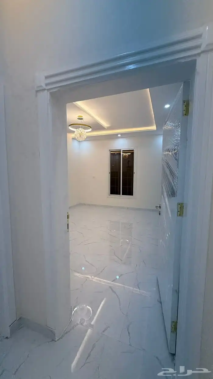 شقه للبيع دور ثاني حي الاخضر تبوك 450 الف 4