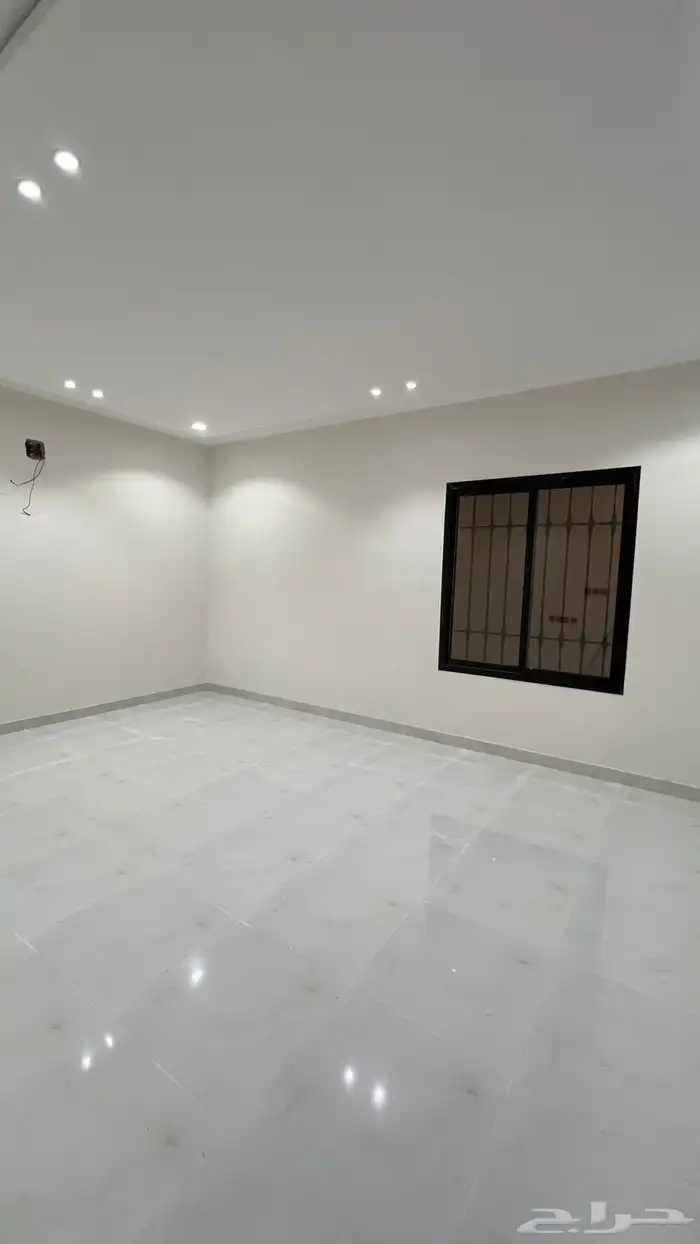 شقه للبيع في حي عكاظ بسعر 450 الف 6