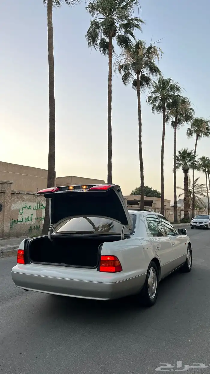 لكزس . 7
