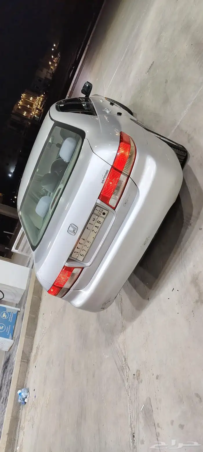 اكورد مديل 2004 4