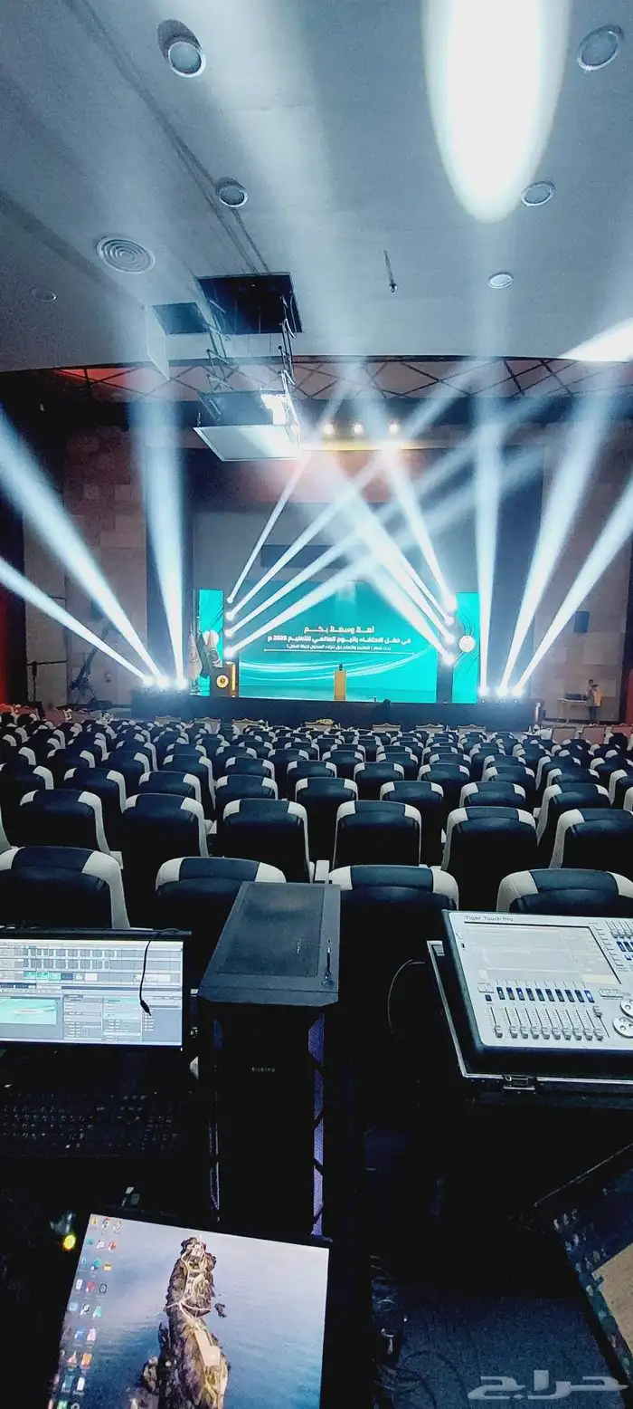 اضاء وشاشات وتجهيز جميع الحفلات والفعليات 0