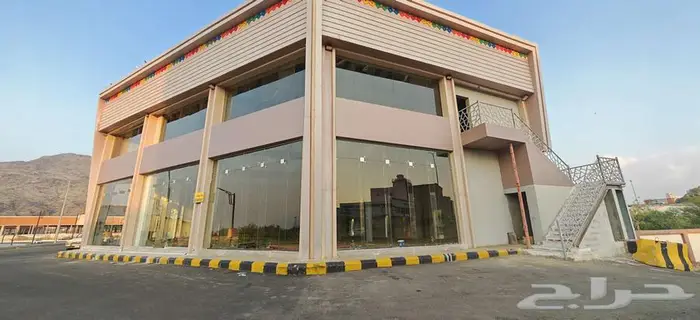 للإيجار معارض مميزة محايل عسير 3