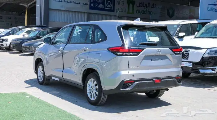 تويوتا انوفا 2025 بنزين وهايبرد كاش واقساط باقل سعر 7