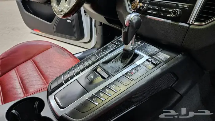 بورش ماكان GTS 2017 13