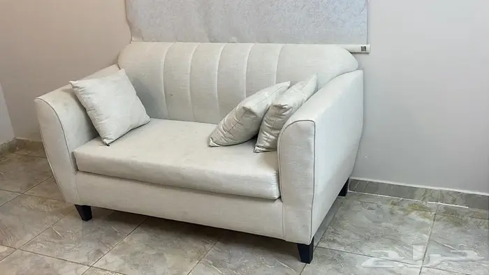 كنب صاله   شاشه بلازما مقاس 32   كرسي اطفال   طاولة تلفزيون 2