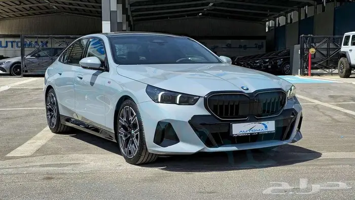 2026 BMW 5-SERIES 520i M MILD-HYBRID GCC 0Km ضمان الوكيل 4