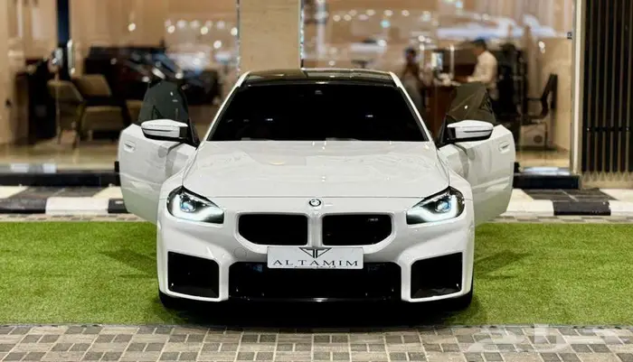 M2 BMW الموديل 2023 18
