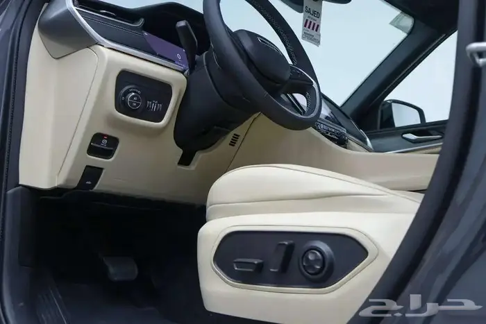 جيب جراند شيروكي ليمتد 2023 5