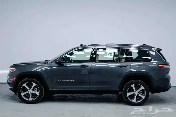 جيب جراند شيروكي ليمتد 2023 2