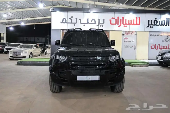 لاندروفر ديفيندر 2024 ربع 4 سلندر معدل X 1