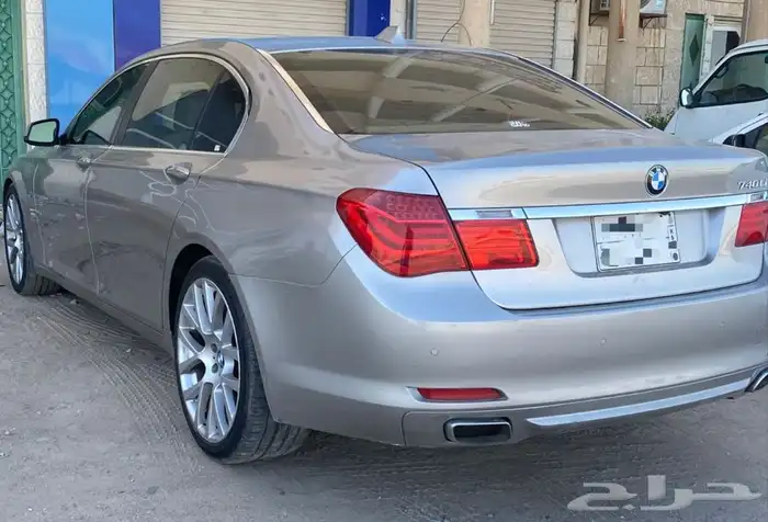بي ام دبليو 740 2010 4
