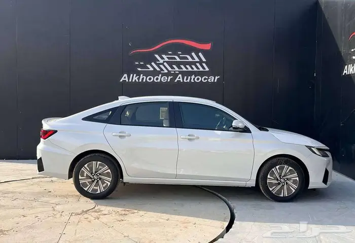 تويوتا يارس 2026 YX لدى شركة عبدالمجيد الخضر 3