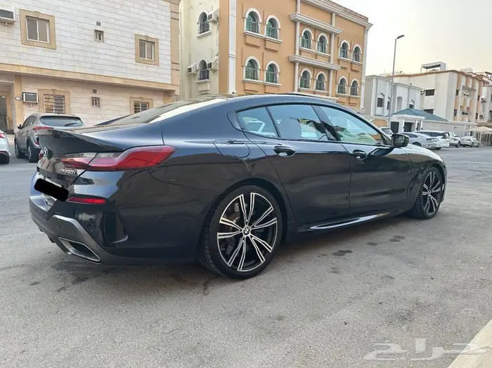 بي ام الفئه الثامنه 8