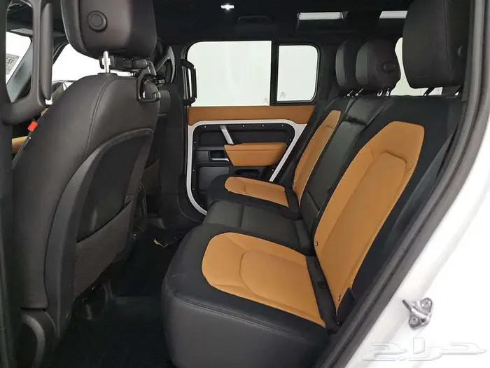 Land Rover Defender 110 X-Dynamic SE 14
