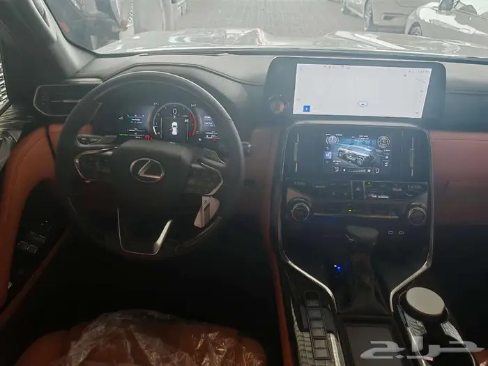 لكزس LX600 VIP 2025 أبيض خليجي الممشي 1800 كم 8