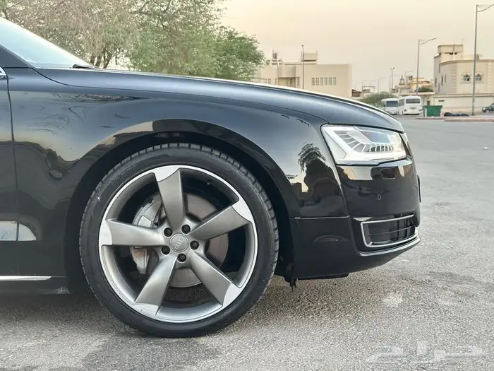 اودي A8 كواترو فل كامل v6 9
