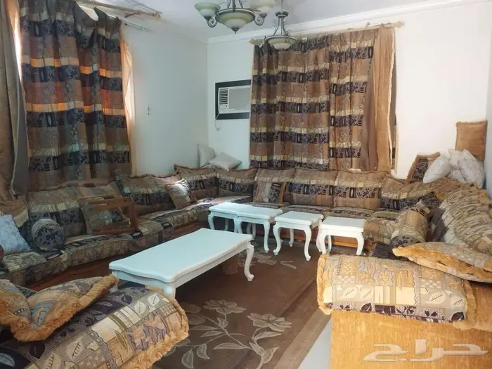 كنب للبيع 4 5 0