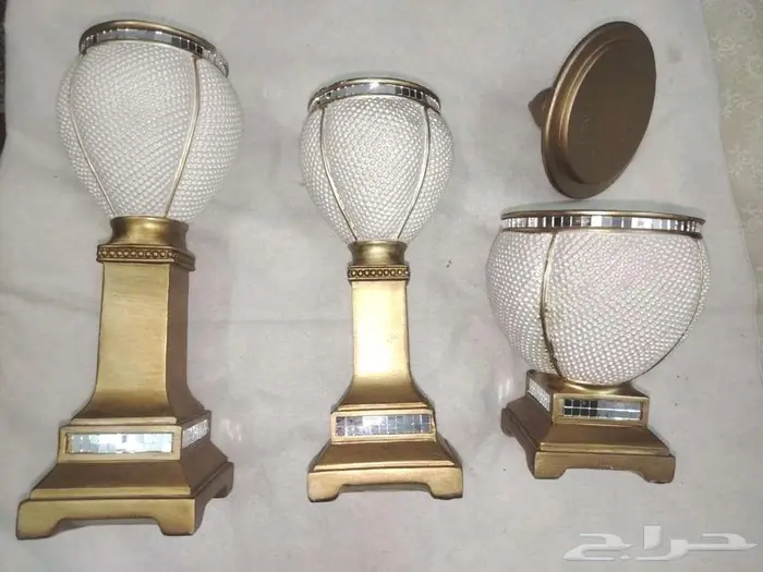 طقم اكسسوارات نظيفة لمجلس او صالة او غرفة نوم للبيع 3