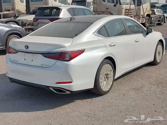 لكزس ES350 DD سعودي موديل 2025 كاش واقساط 3