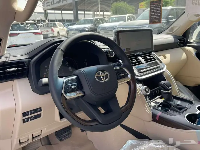 تويوتا لاندكروزر GXR 5 S بنزين 2025 كاش و اقساط 6