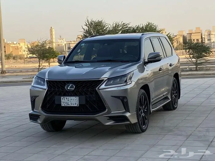 لكزس LX570فل كامل 2018 2