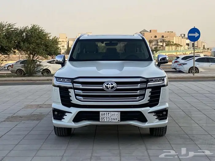 تويوتا في اكس ار 2024 1