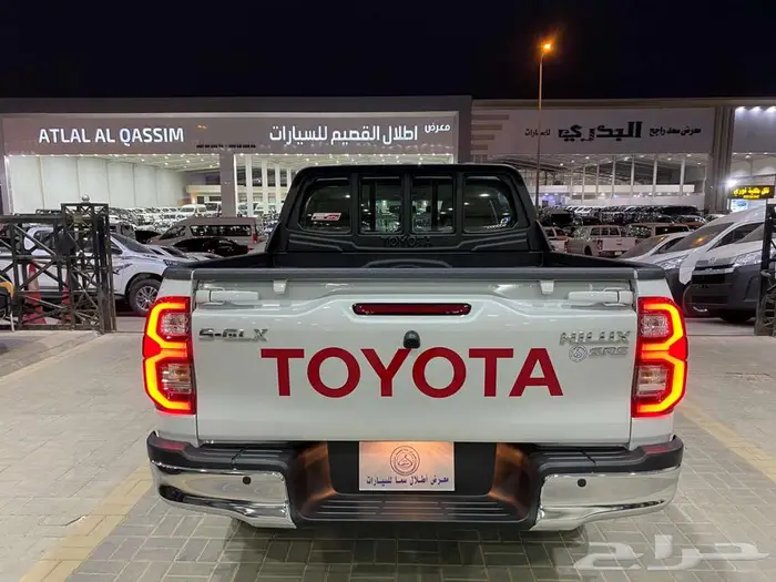 تويوتا هايلوكس GLX 2025 ابيض بنزين سعودي 29
