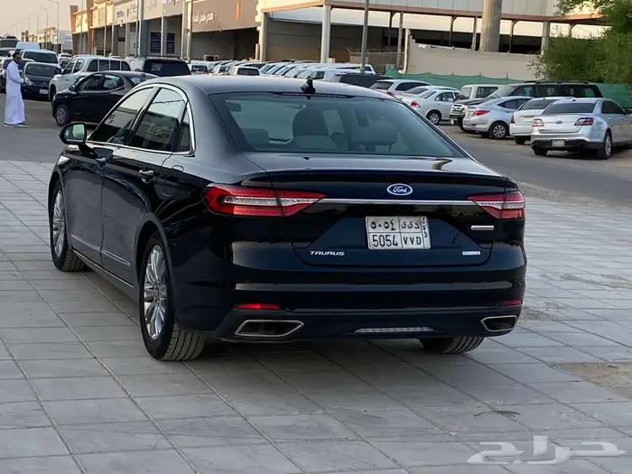 فورد تورس ستاندر 2022 6