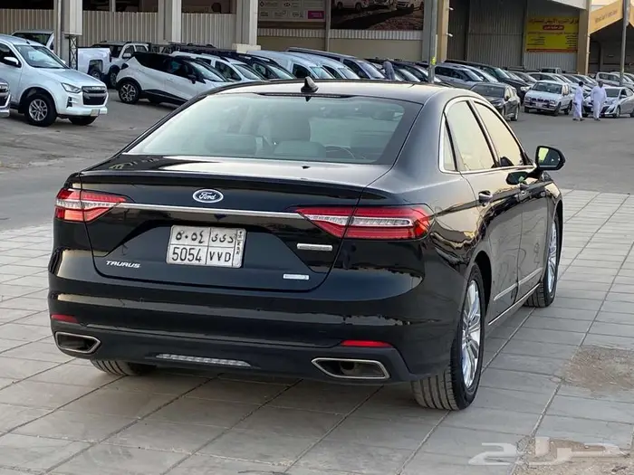 فورد تورس ستاندر 2022 9