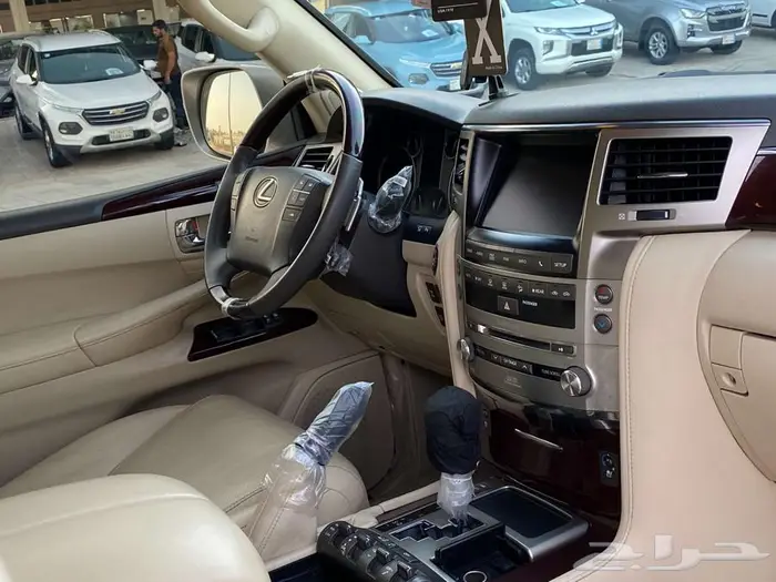لكزس LX570 فل كامل 2015 4