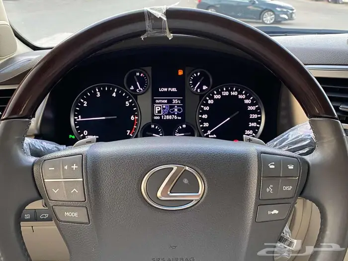 لكزس LX570 فل كامل 2015 3