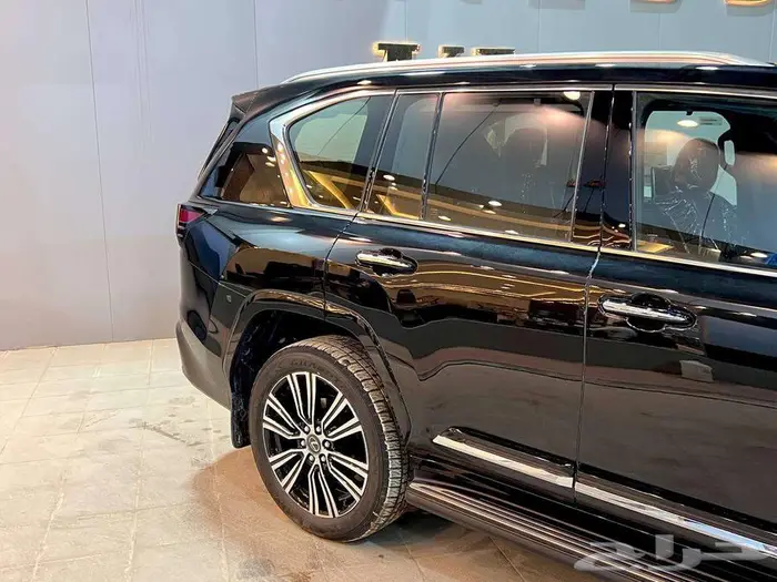 لكزس LX600 BB موديل 2025 قسطها مع شركه خالد 5