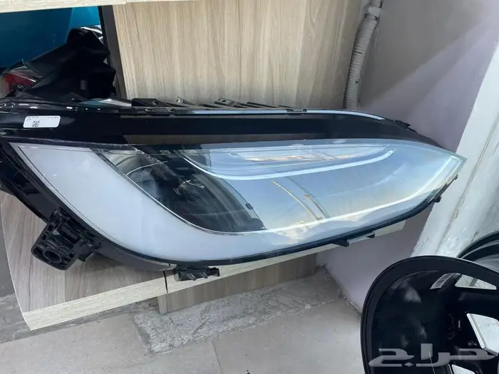 قطع غيار تسلا 5