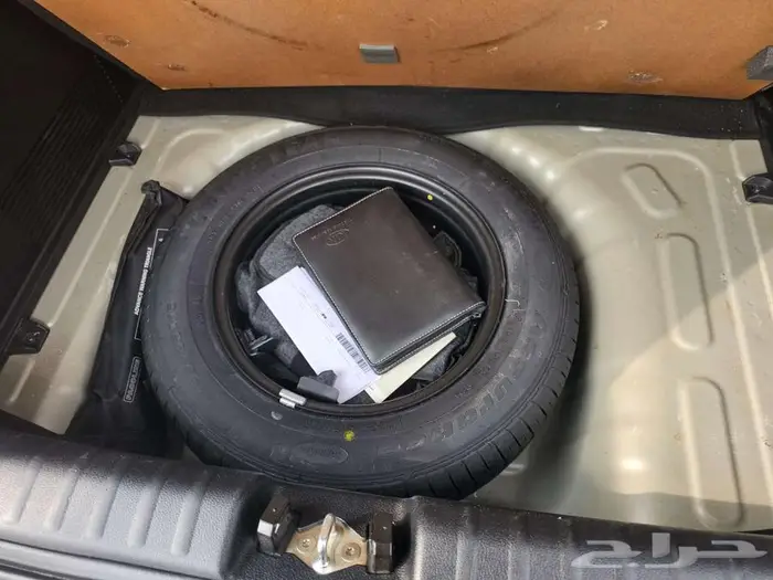 للبيع سيارة كيا سونيت موديل 2021 فل كامل ممشى 38 الف فقط 10