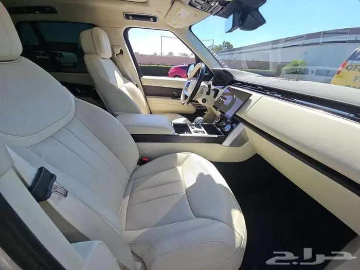 2023 Land Rover Range Rover SE V6 8