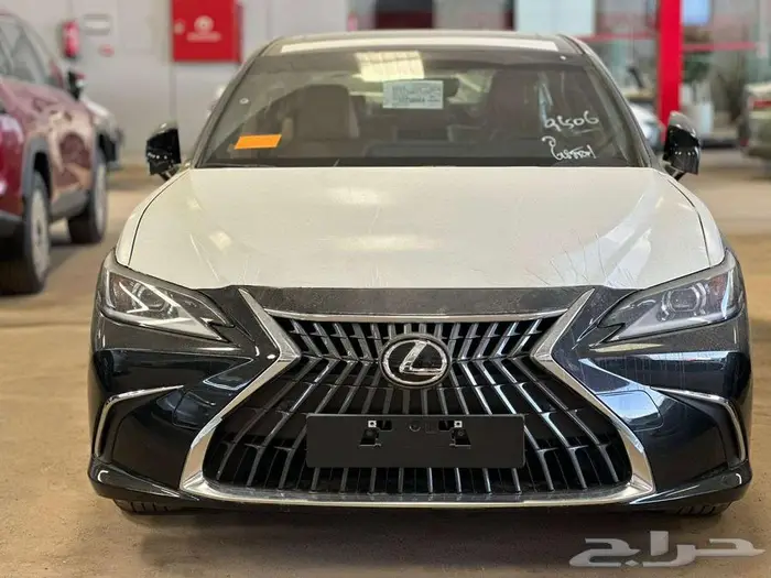 لكزس ES 300 AH موديل 2025 سعودي الاقل سعرأ 5