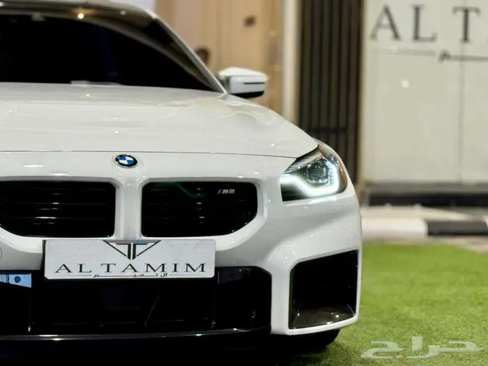 M2 BMW الموديل 2023 13