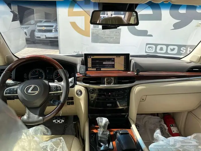 لكزس LX 570 S موديل 2021 8
