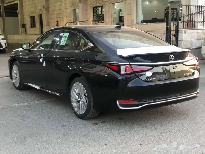 لكزس ES250 BD 2025 سعودي بنزين 3 عدسات ردادار 5