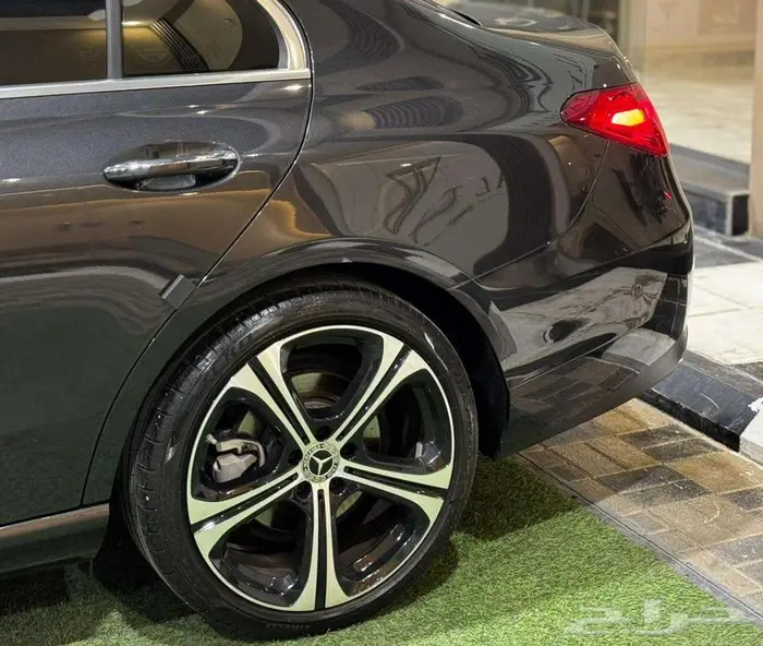 Mercedes Benz C300 Avant Guard 4 Matic (كاش - تمويل ) 7
