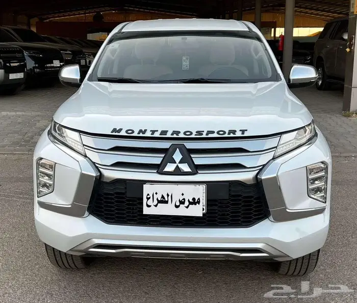 متسوبيشي مونتيرو موديل 2020 بنزين 9