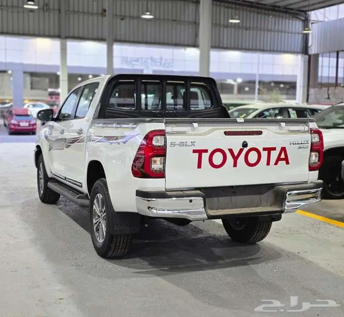 تويوتا هايلكس 2025 اتوماتيك ديزل - بنزين بالنقد والتقسيط 1